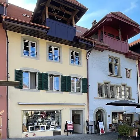 アパート A Knight's Townhouse Buren an der Aare