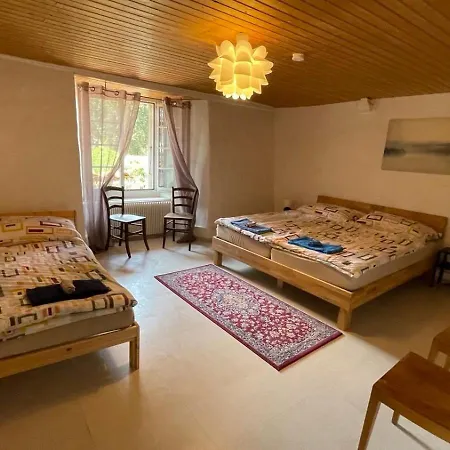 A Knight's Townhouse アパート Buren an der Aare